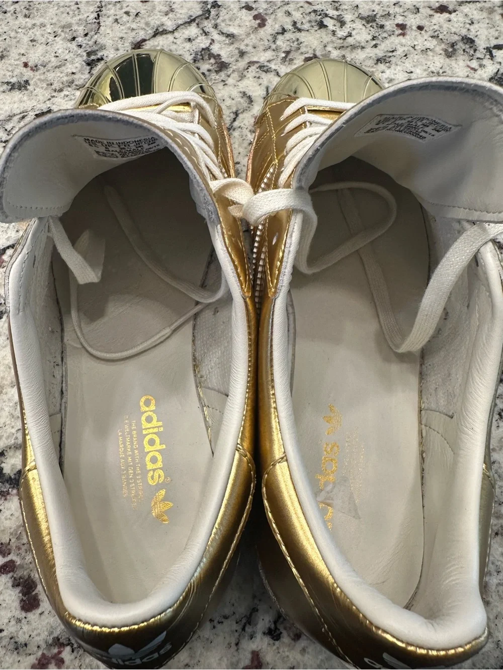 Adidas Originals 80's Metallic S82742Size 6.5 GOLD